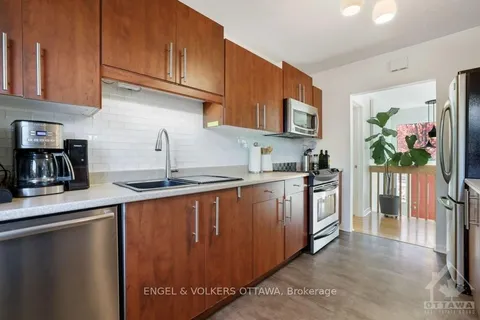 5 BEAUMARIS Dr, Qualicum - Bruce Farm - Greenbelt and Area, ON K2H 7J8