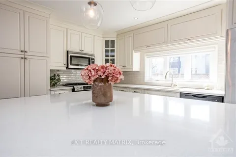 634 EDISON Ave, Carlingwood - Westboro and Area, ON K2A 1V7