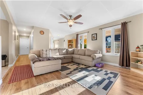 151 BANK St, Renfrew, ON K7V 2E9