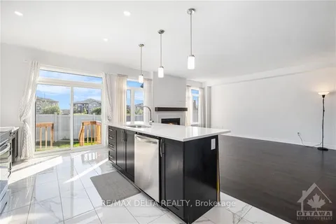 905 EMBANKMENT St, Stittsville - Munster - Richmond, ON K2V 0B9