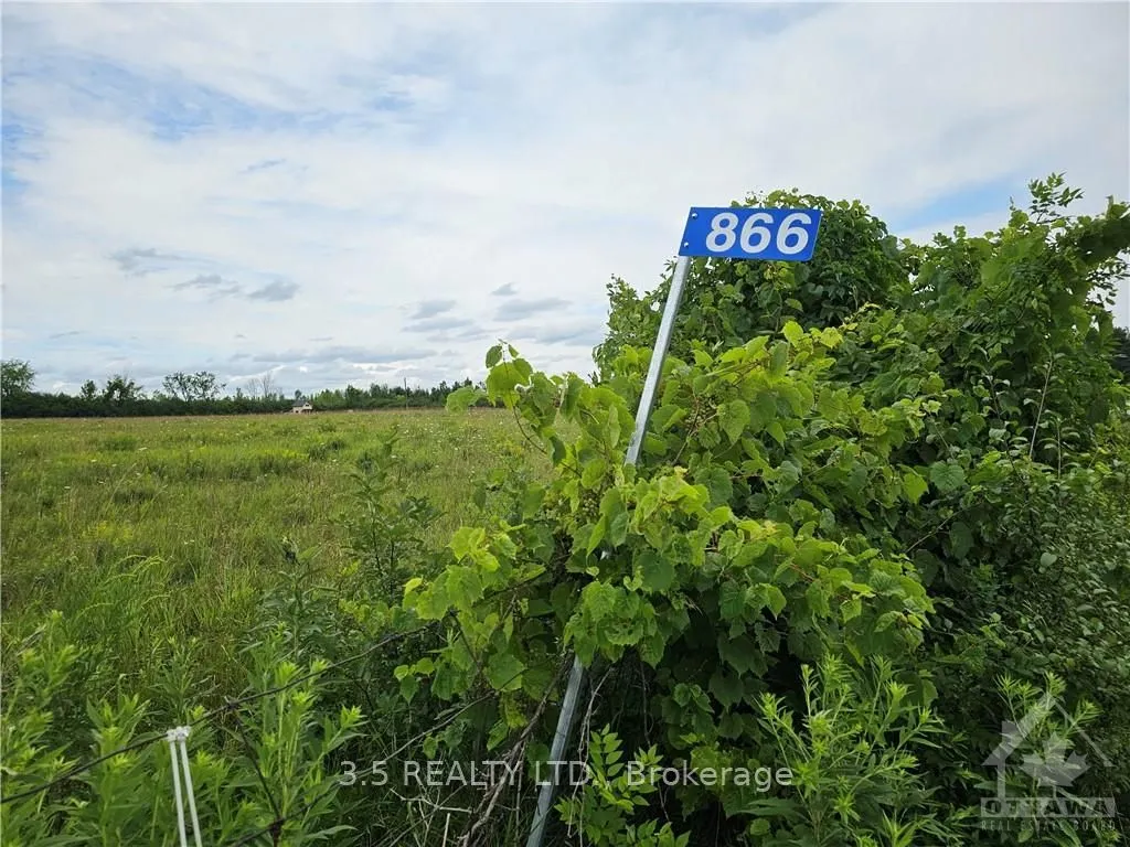 866 RIDEAU RIVER Rd, Montague, ON K0G 1N0