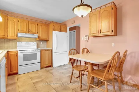 1 COPPER Crt, Stittsville - Munster - Richmond, ON K0A 3P0