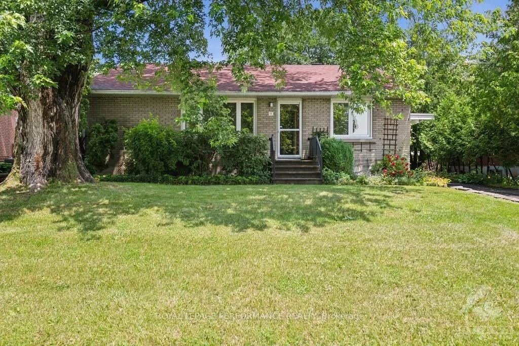 11 APPLEFORD St, Beacon Hill North - South and Area, ON K1J 6V1