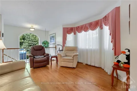 95 SPRINGCREEK Cres, Kanata, ON K2M 2K8