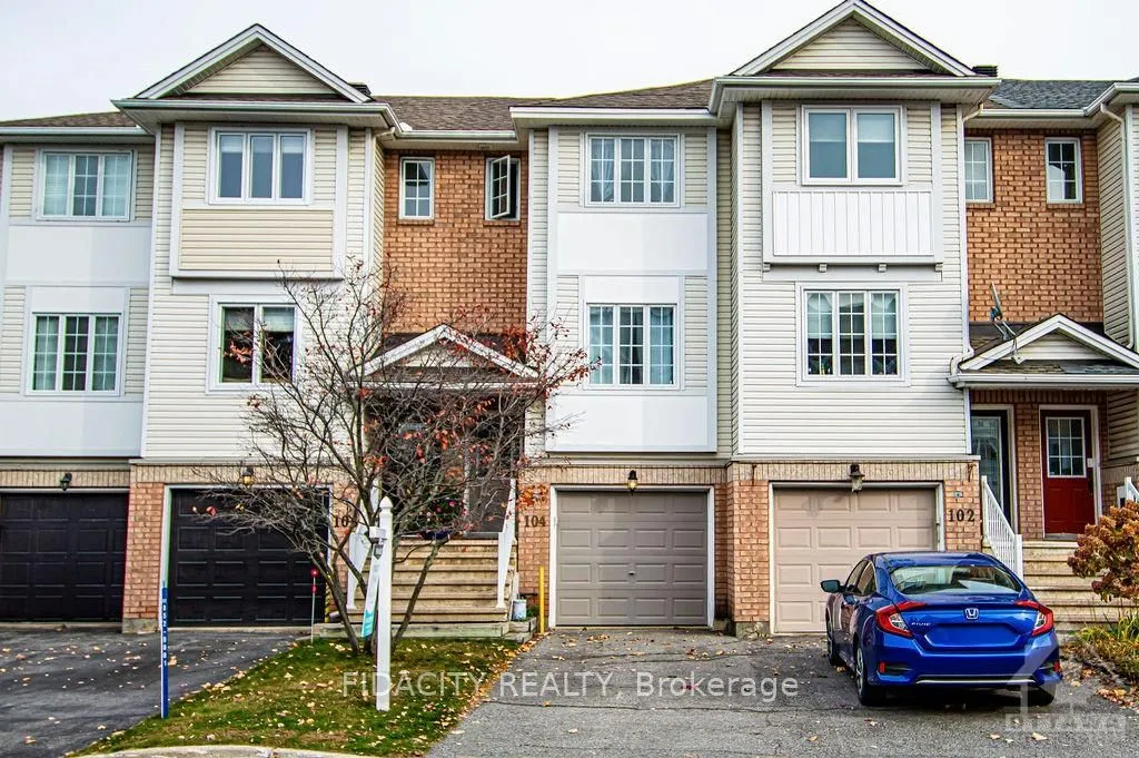 104 MANHATTAN Cres, Carlington - Central Park, ON K2C 4B7