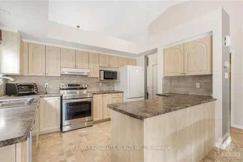 2257 ESPRIT Dr, Orleans - Cumberland and Area, ON K4A 0A4