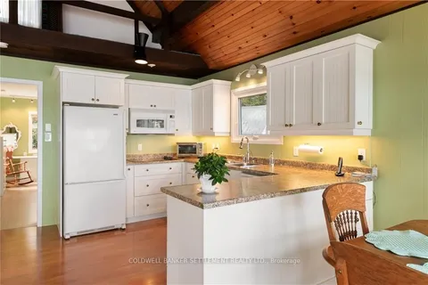 300-302 ISOBEL Lane, Tay Valley, ON K7H 3C5