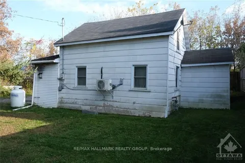 75 LOUIS St, Brockville, ON K6V 4H6
