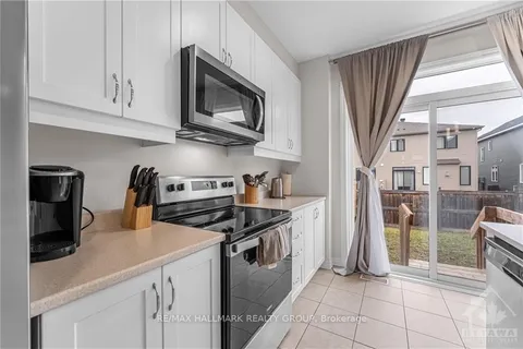 147 PICTOU Cres, Kanata, ON K2V 0R7
