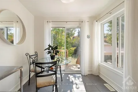 5 JACKMAN Terr, Kanata, ON K2L 4E2