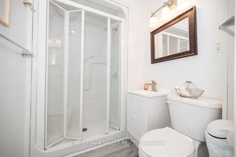 6 GLENDALE Ave, Deep River, ON K0J 1P0