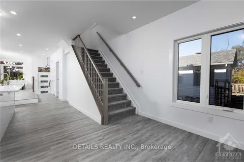 149 LONGPRE St, Vanier and Kingsview Park, ON K1L 7J5