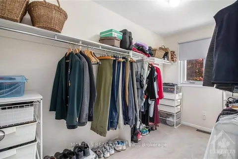 1886 LECLAIR Cres, Orleans - Cumberland and Area, ON K1E 3S1