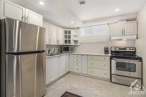 542 MAIN St, North Dundas, ON K0C 2K0