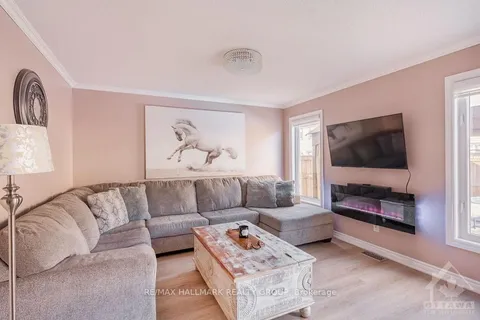 420 MEADOWHAWK Cres, Barrhaven, ON K2J 6H5