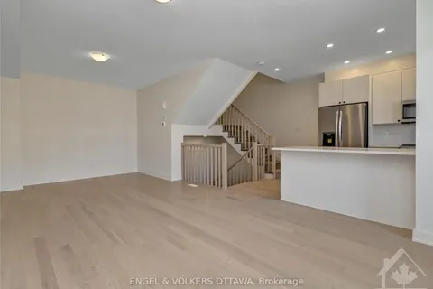 824 ANCIANO Cres, Kanata, ON K2S 0J7