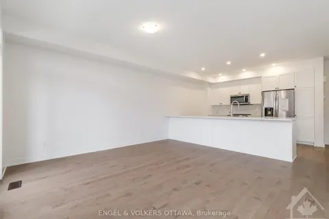 820 ANCIANO Cres, Kanata, ON K2S 0J7