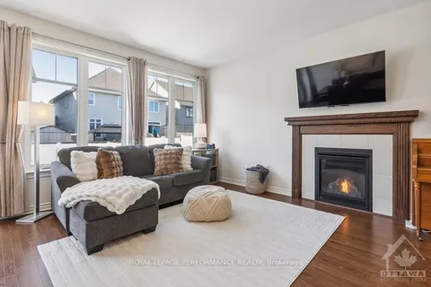 2849 GRAND CANAL St, Barrhaven, ON K2J 0T2