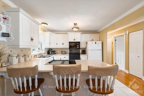 341 WOLFE Cres, Clarence-Rockland, ON K4K 1K7