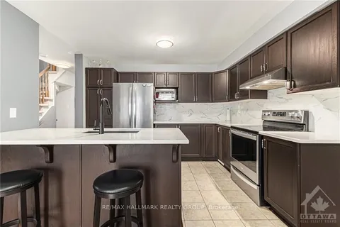 4220 KELLY FARM Dr, Blossom Park - Airport and Area, ON K1T 0A5