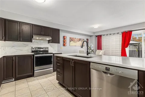 4220 KELLY FARM Dr, Blossom Park - Airport and Area, ON K1T 0A5