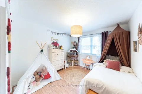 59 LEGERE Dr, Laurentian Hills, ON K0J 1P0