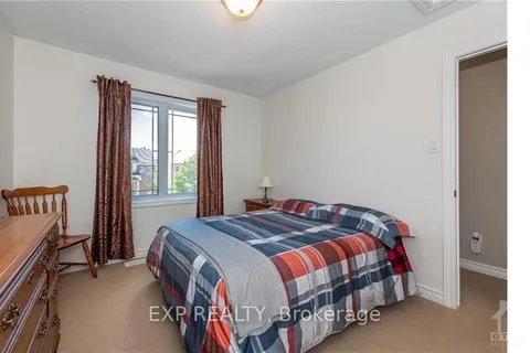 113 GLENDORE St, Barrhaven, ON K2J 0N1