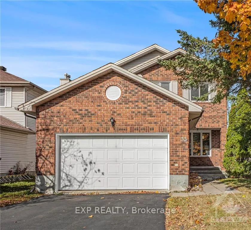 33 BRIDLE PARK Dr, Kanata, ON K2M 2E2
