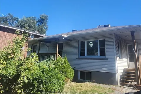 917 PINECREST Rd, Britannia Heights - Queensway Terrace N and Area, ON K2B 6B1