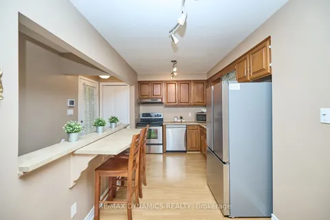 6931 Casey St, Niagara Falls, ON L2J 3G6