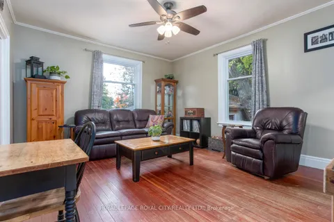 45 Alma St, Guelph, ON N1H 5W6