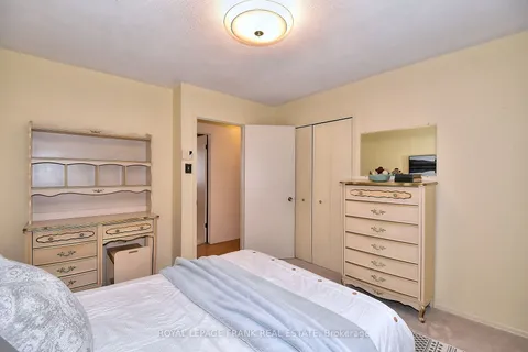 1538 Cherryhill Rd, Peterborough, ON K9K 1A8