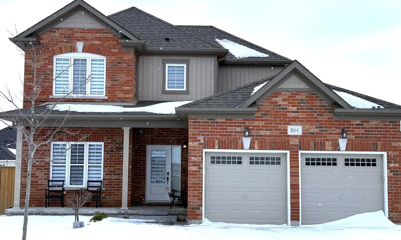 864 Burwell St, Fort Erie, ON L2A 0E2