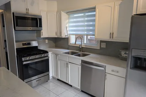 158 Summers Dr, Thorold, ON L2V 5A1