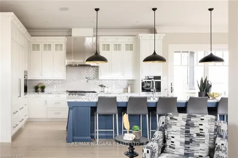 32 BRECKENRIDGE Blvd, St. Catharines, ON L2W 1A7