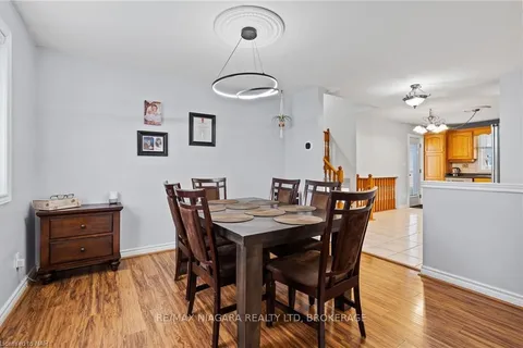 6019 ANDREA Dr, Niagara Falls, ON L2H 2Z9