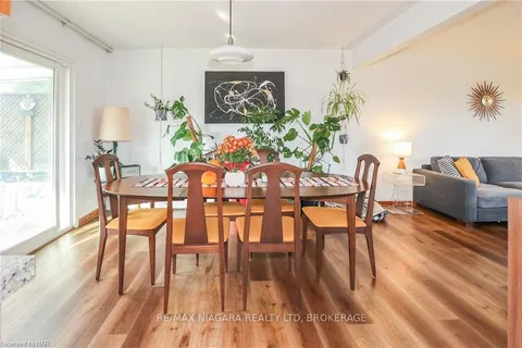 7001 CONCORD Cres, Niagara Falls, ON L2G 5G7