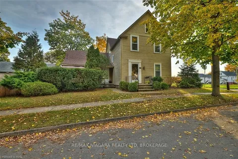 53 ARCHANGE St, Fort Erie, ON L2A 3K6
