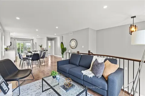 7717 ASCOT Circ, Niagara Falls, ON L2H 3H2