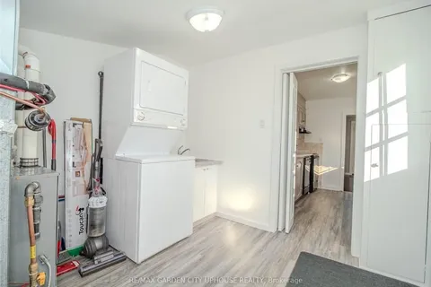 26 PHILIP St, St. Catharines, ON L2P 2M8