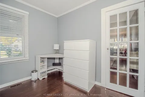 26 PHILIP St, St. Catharines, ON L2P 2M8