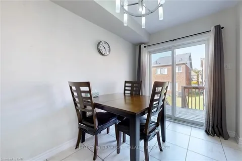 7784 WHITE PINE CRESCENT Cres, Niagara Falls, ON L2H 3R5