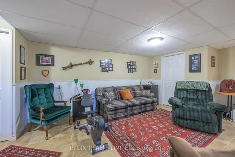 5 Southgate Pkwy, St. Thomas, ON N5R 6M1