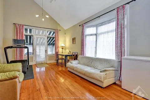 37 CHARLES St, New Edinburgh - Lindenlea, ON K1M 1R3