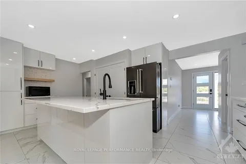 6200 RUSSELL Rd, Carlsbad Springs, ON K0A 1K0