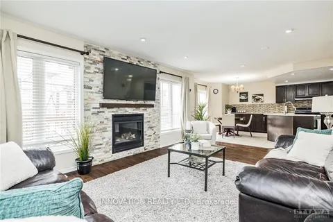 26 PORTADOWN Cres, Kanata, ON K2W 1E8