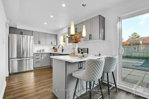 2123 GRAFTON Cres, Beacon Hill North - South and Area, ON K1J 6K7