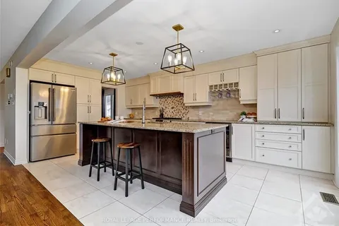 25 CAMPBELL Crt, Russell, ON K4R 1G7