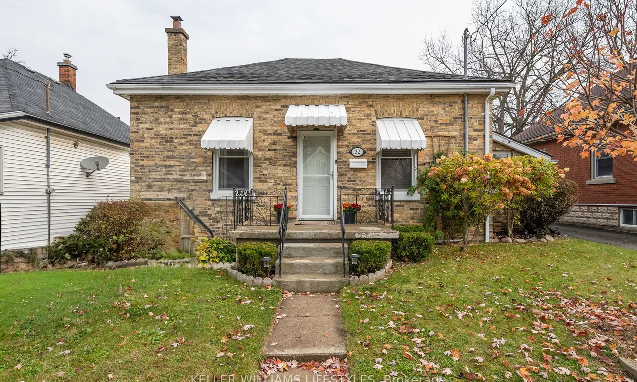 32 Hydro St, London, ON N5Z 2H4