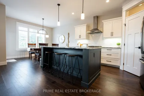 1 Sunrise Lane, Lambton Shores, ON N0M 1T0